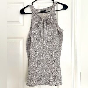 Adrianna Papell Halter tie shirt Medium black and white